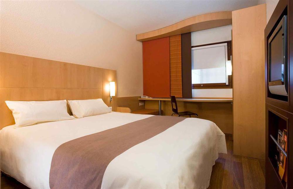 Ibis Montceau Les Mines Hotel Cameră foto