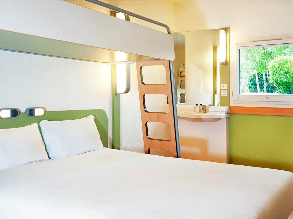 Ibis Montceau Les Mines Hotel Exterior foto
